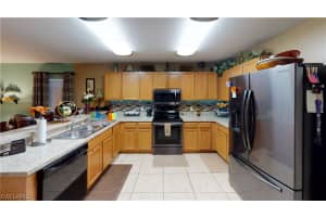 329 Shadow Lakes Dr, Lehigh Acres, FL 33974, Sold 03/19/21