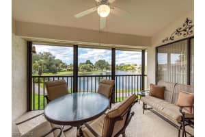 529 Lake Louise Cir, Naples, FL 34110, Sold 02/24/21