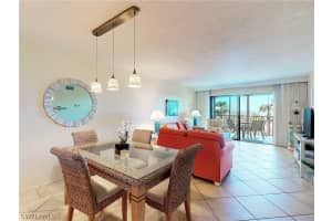 527 E Gulf Dr UNIT 106, Sanibel, FL 33957, Sold 12/31/20
