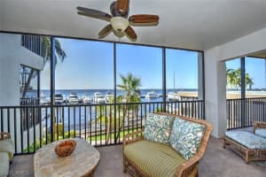 1920 Virginia Ave APT 203, Fort Myers, FL 33901, Sold 02/26/21