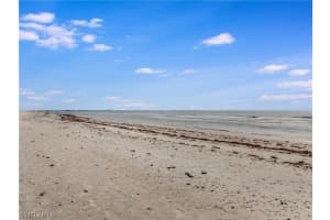 1401 Middle Gulf Dr p203, Sanibel, FL 33957, Sold 12/30/20