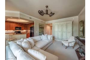 1055 Sandpiper St, Naples, FL 34102, Sold 03/29/21