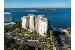 17170 Harbour Pointe Dr, Fort Myers, FL 33908, Sold 03/05/21