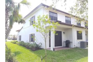7879 Bristol Cir, Naples, FL 34120, Sold 03/09/21