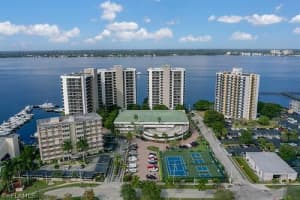 1900 Virginia Ave APT 401, Fort Myers, FL 33901, Sold 03/25/21