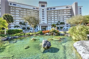 13105 Vanderbilt Dr, Naples, FL 34110, Sold 06/04/21