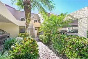577 Beachwalk Cir, Naples, FL 34108, Sold 03/23/21