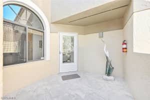 577 Beachwalk Cir, Naples, FL 34108, Sold 03/23/21