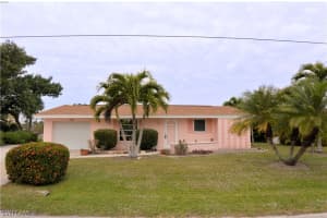 103 Albatross St, Fort Myers Beach, FL 33931, Sold 04/05/21