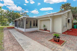 1301 Grand Canal Dr, Naples, FL 34110, Sold 04/06/21