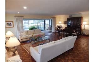 300 Misty Pines Cir, Naples, FL 34105, Sold 06/01/21