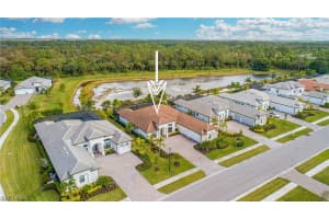 2247 Somerset Pl, Naples, FL 34120, Sold 01/04/22