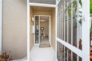 930 Carrick Bend Cir, Naples, FL 34110, Sold 02/23/21