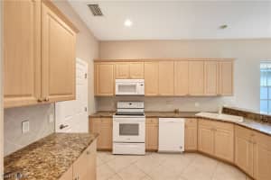 16196 Parque Ln, Naples, FL 34110, Sold 02/12/21