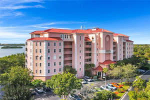 269 Vintage Bay Dr, Marco Island, FL 34145, Sold 04/12/21