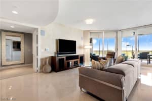 13675 Vanderbilt Dr, Naples, FL 34110, Sold 05/14/21