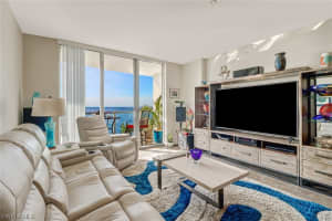3000 Oasis Grand Blvd, Fort Myers, FL 33916, Sold 03/23/21
