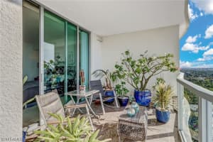 3000 Oasis Grand Blvd, Fort Myers, FL 33916, Sold 03/23/21