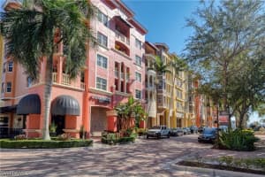 401 Bayfront Pl APT 3305, Naples, FL 34102, Sold 06/08/21