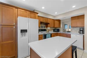 28 Cannes Ct, Fort Myers, FL 33919, Sold 02/11/21