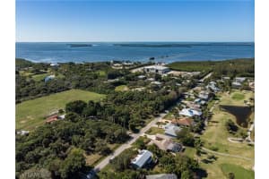7530 Caloosa Dr, Bokeelia, FL 33922, Sold 03/15/21