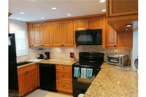 29 High Point Cir E, Naples, FL 34103, Sold 04/16/21