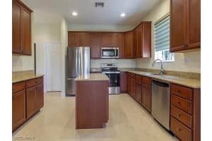 12819 Carrington Cir, Naples, FL 34105, Sold 04/01/21