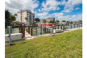 860 Panama Ct, Marco Island, FL 34145, Sold 04/05/21