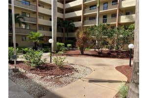 2121 Collier Ave APT 113, Fort Myers, FL 33901, Sold 03/18/21