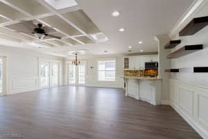 132 Stanhope Cir, Naples, FL 34104, Sold 03/30/21