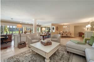 101 Clubhouse Ln, Naples, FL 34105, Sold 04/27/21