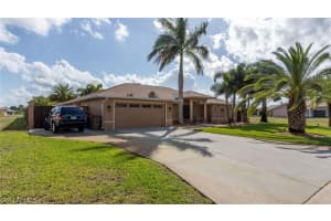 20 Crestwood Cir S, Lehigh Acres, FL 33936, Sold 04/16/21