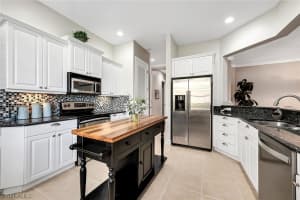 5045 Blauvelt Way, Naples, FL 34105, Sold 03/30/21