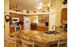 7702 Woodland Bend Cir, Fort Myers, FL 33912, Sold 04/09/21