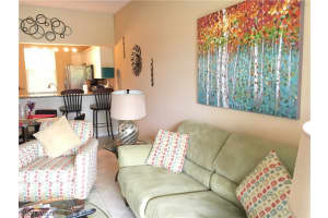 305 Robin Hood Cir, Naples, FL 34104, Sold 04/28/21