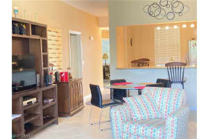 305 Robin Hood Cir, Naples, FL 34104, Sold 04/28/21