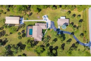 221 9th St S, Naples, FL 34102, Sold 04/28/21