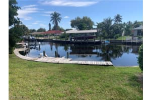 386 Parkway Ct, Fort Myers, FL 33919, Sold 04/08/22