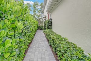 6977 Avalon Cir, Naples, FL 34112, Sold 04/01/21