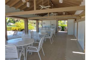 544 Retreat Dr, Naples, FL 34110, Sold 03/29/21