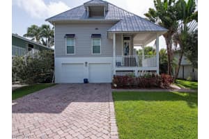 1286 Rainbow Ct, Naples, FL 34110, Sold 04/27/21