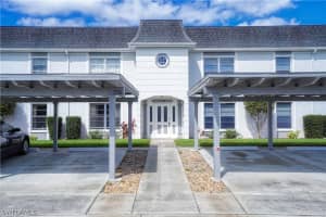6852 Sandtrap Dr #2, Fort Myers, FL 33919, Sold 04/16/21