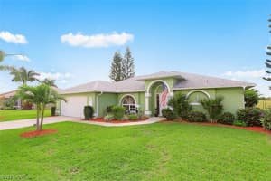 268 Bethany Home Dr, Lehigh Acres, FL 33936, Sold 05/17/21