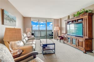 3000 Oasis Grand Blvd, Fort Myers, FL 33916, Sold 04/30/21
