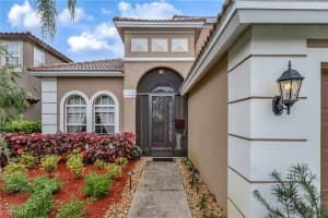 20081 Eagle Glen Way, Estero, FL 33928, Sold 04/13/21