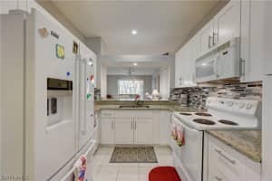 330 Robin Hood Cir, Naples, FL 34104, Sold 11/04/21