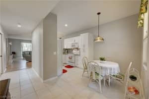 330 Robin Hood Cir, Naples, FL 34104, Sold 11/04/21