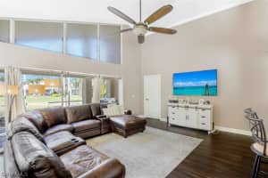 233 Sabal Lake Dr, Naples, FL 34104, Sold 04/16/21