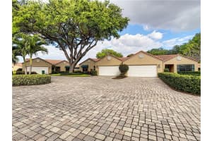 719 Reef Point Cir, Naples, FL 34108, Sold 04/26/21