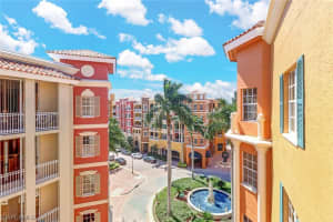 401 Bayfront Pl, Naples, FL 34102, Sold 05/25/21